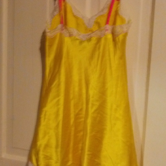 Victoria Secret Nightie Yellow & Pink - Picture 4 of 7